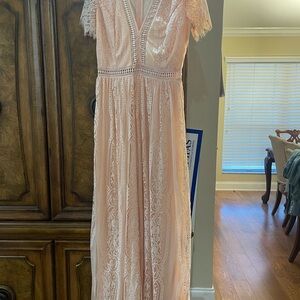 Elegant Lace Maxi Dress in Pink